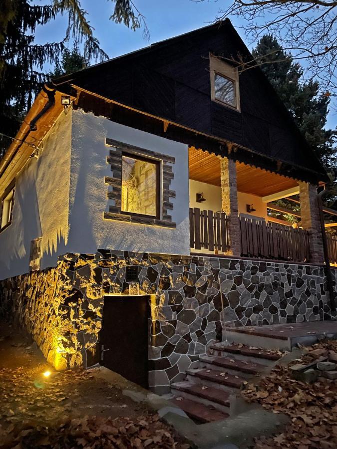 Cityside Cottage Eger Exterior photo